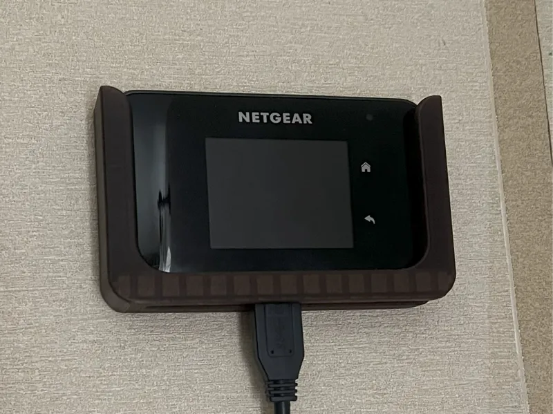 Netgear AirCard 810S wall mount