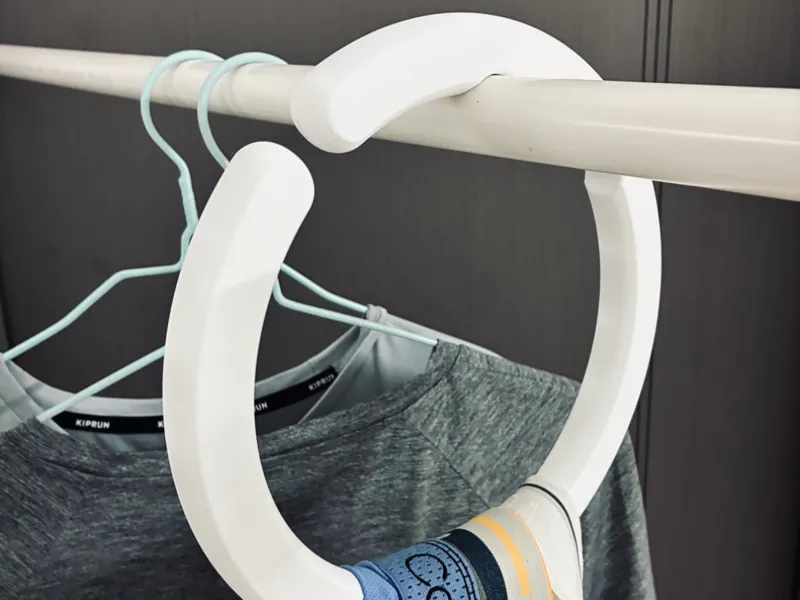 circular clothes hanger