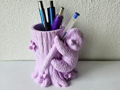 Sloth pen holder