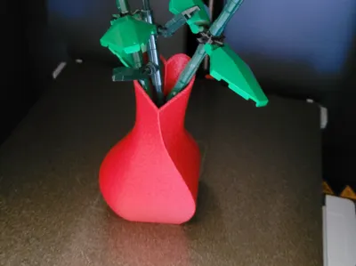 spiral heart vase (fuzzy skin)