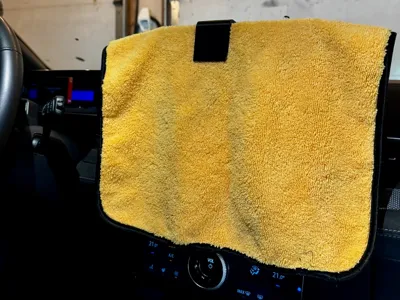 MachE & F150 Lightning Microfiber Screen Clip