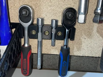 1/4 Ratchets and Extensions Wall Mount