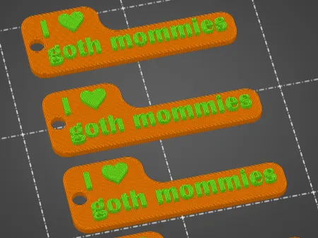 I love goth mommies keychain