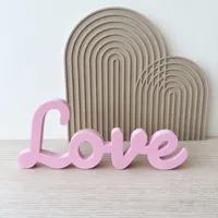 “Love”标语