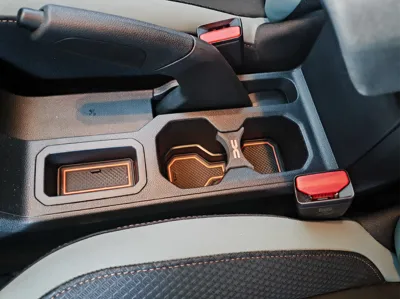 Cup holder Separator