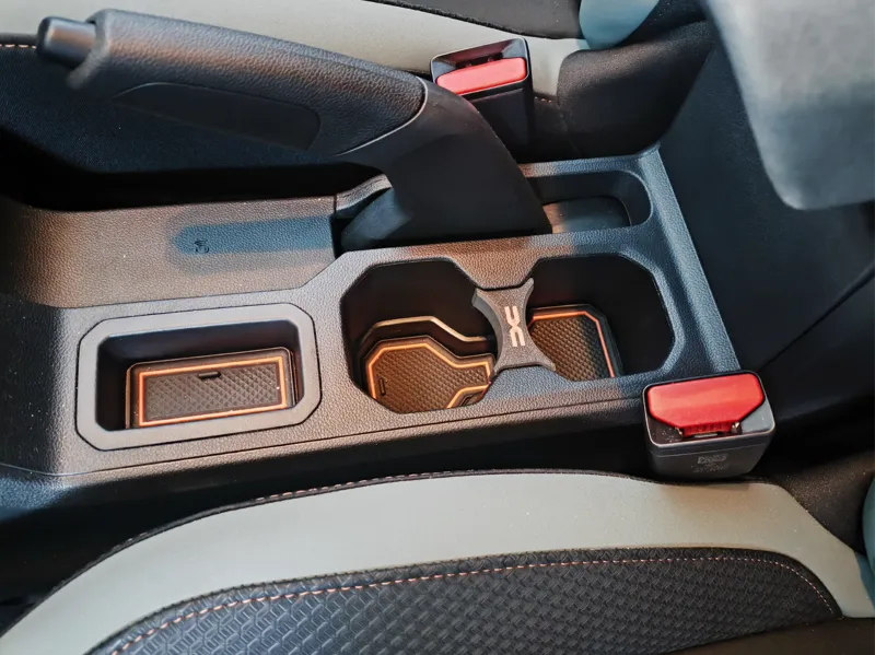 Cup holder Separator
