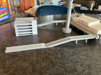1:400 Scale Arrivals and Departures Ramp and Road