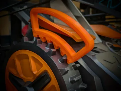 Wheel scraper for robotic lawnmower Worx Vision M600 M800