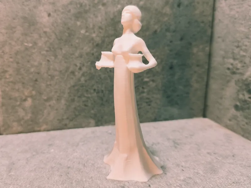 Frau mit zwei Schüsseln - Jugendstil