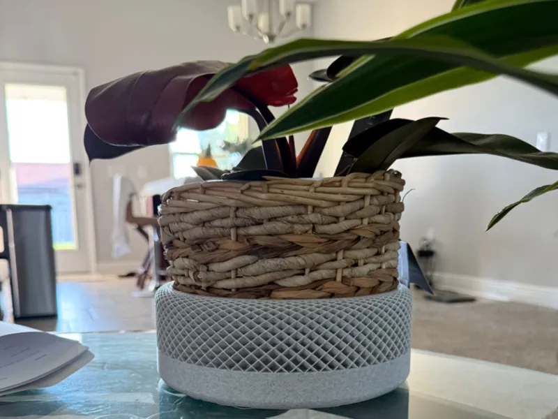 LiveTrends Flower Pot / Cover - Style 2