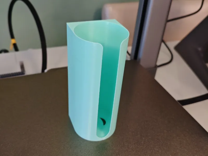 Trash Bag Holder with A Huge Smile