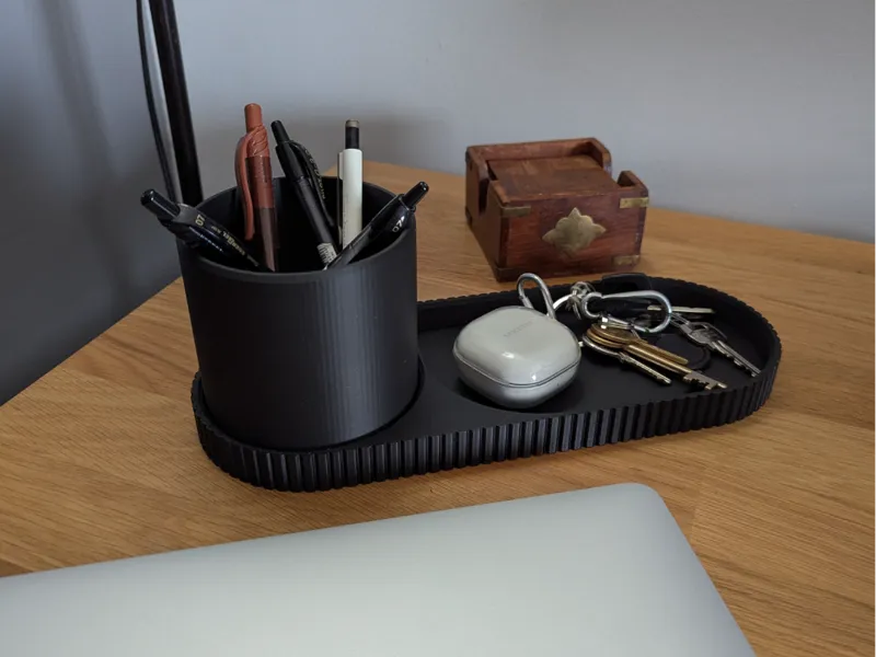 Modern Desk Organizer with Pen Holder and Tray