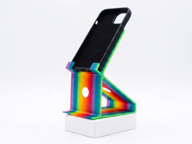 Lightweight, simple phone stand