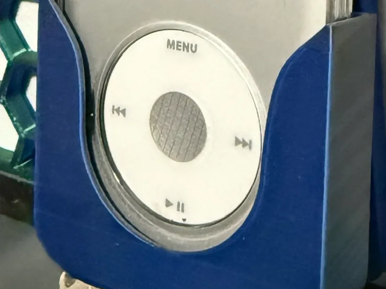IPOD 7GEN IN CASE HSW