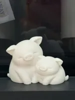 贴贴小猪