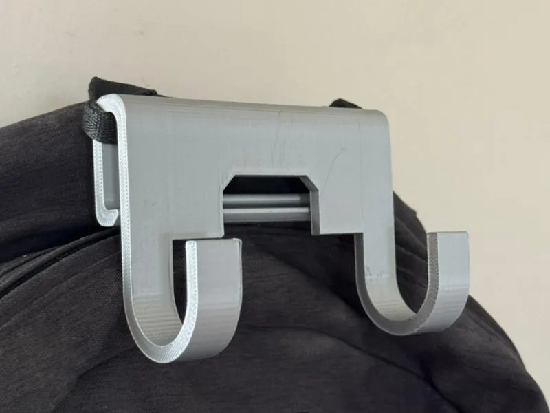 Skateboard backpack hook V1