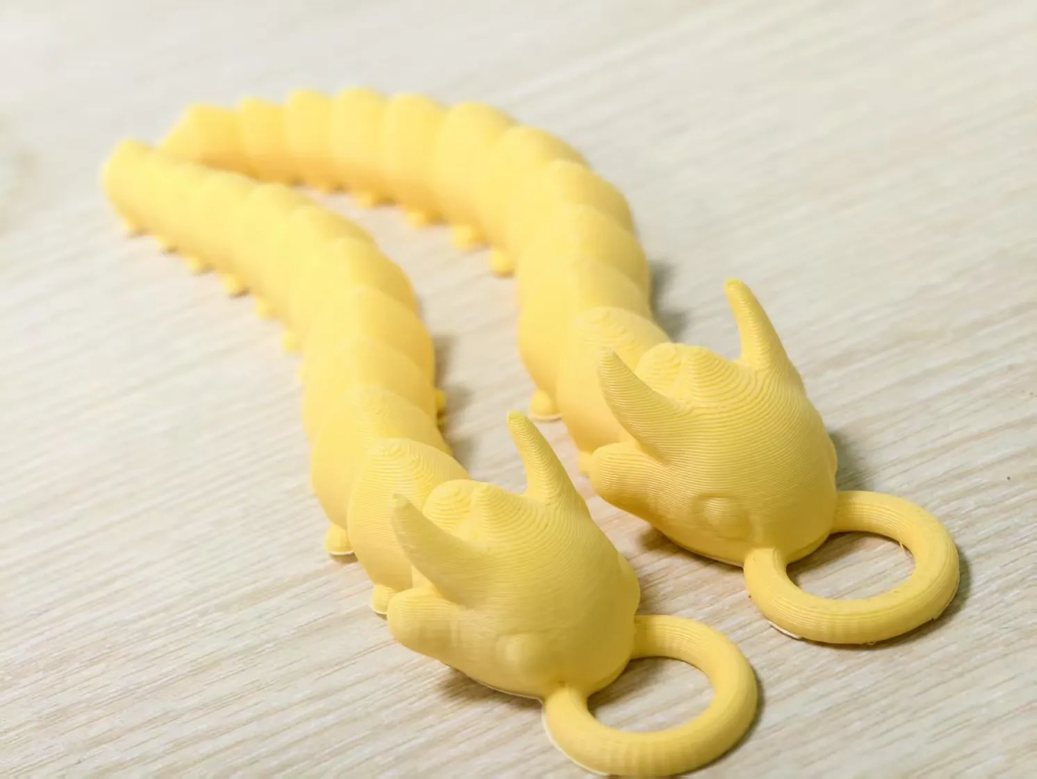 Miniatura 2 do modelo 3D 毛毛虫，可活动小玩具，挂饰