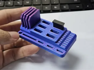 USB flash drive and SD card storage box