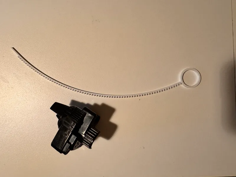 Beyblade plastic gen rip cord