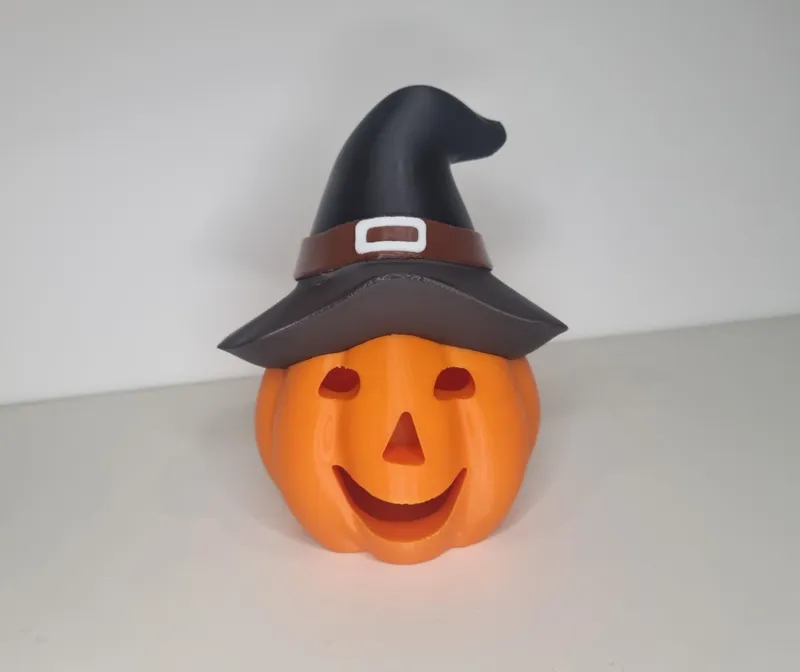 Friendly pumpkin hat