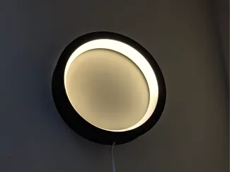 Wall hanging ring light
