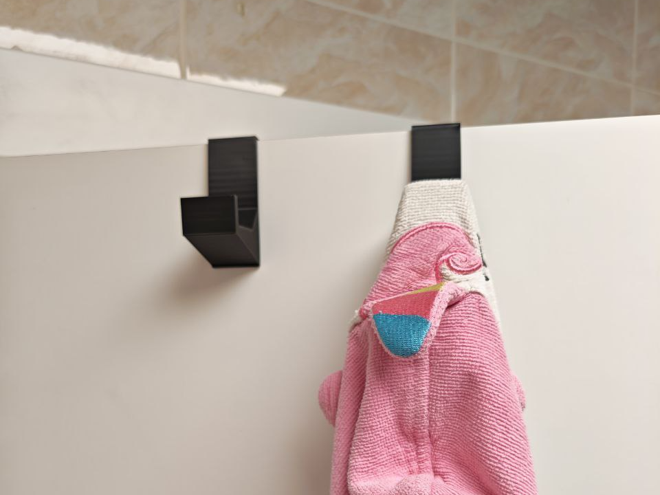 Door top hook (for hanging towels)