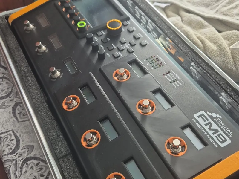 Magnetic cover for Fractal FM9