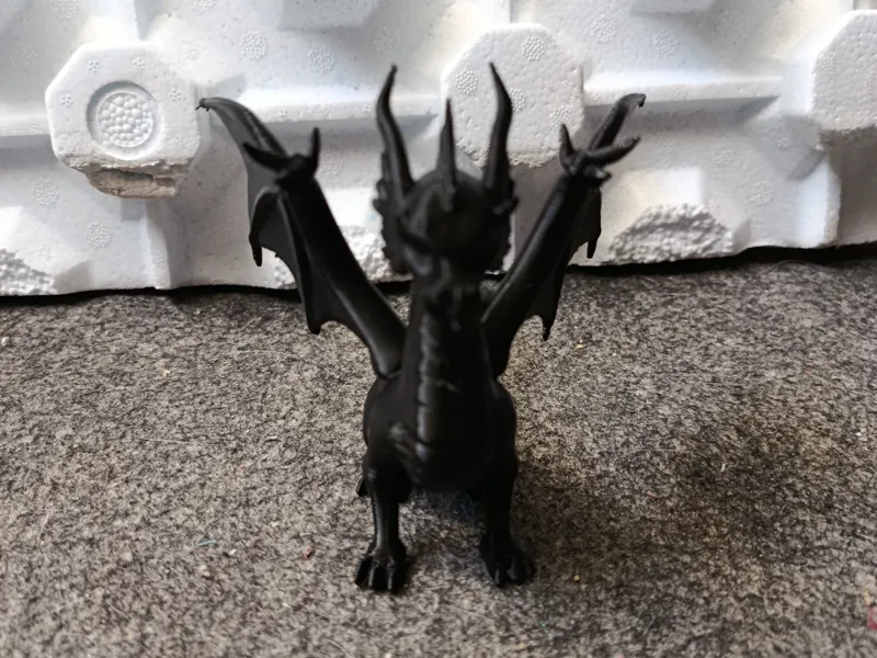 dragon con cola arriba