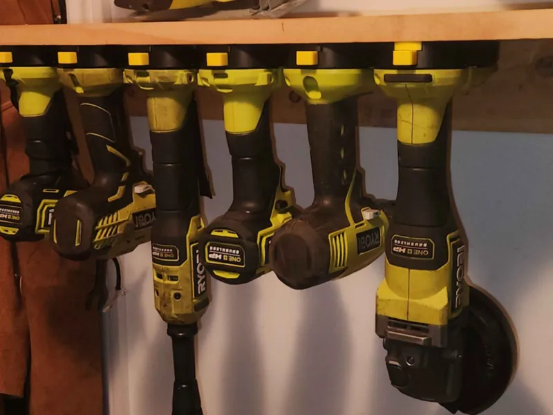 Ryobi Locking Tool Holder