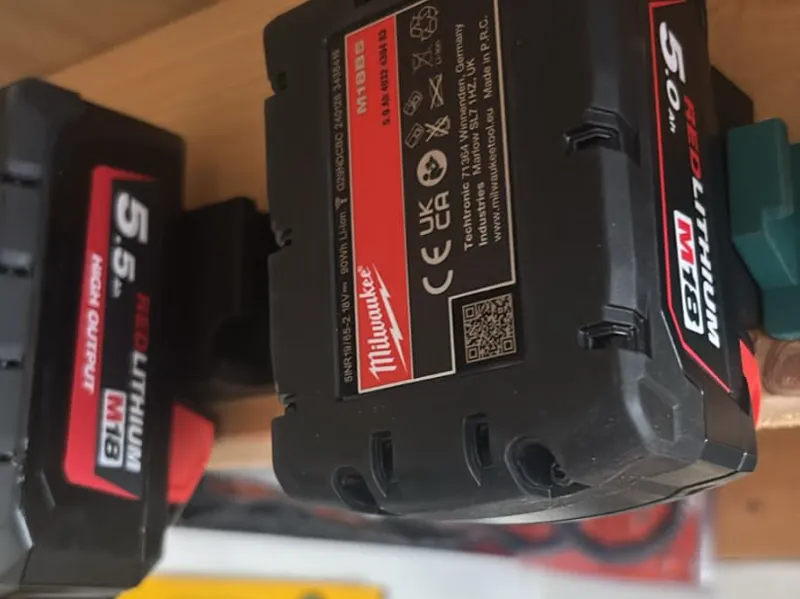MILWAUKEE m18 Battery holder