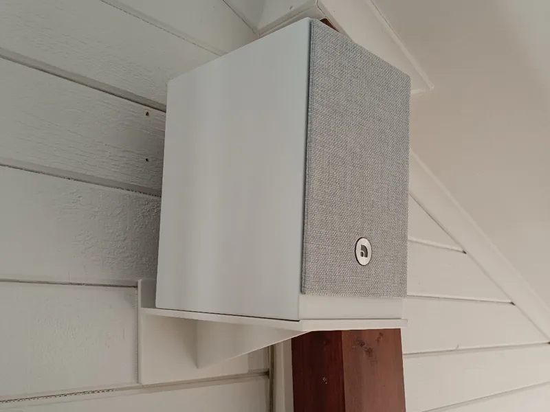 Audio Pro A28 W - Speaker Shelf (7° Downward Tilt)