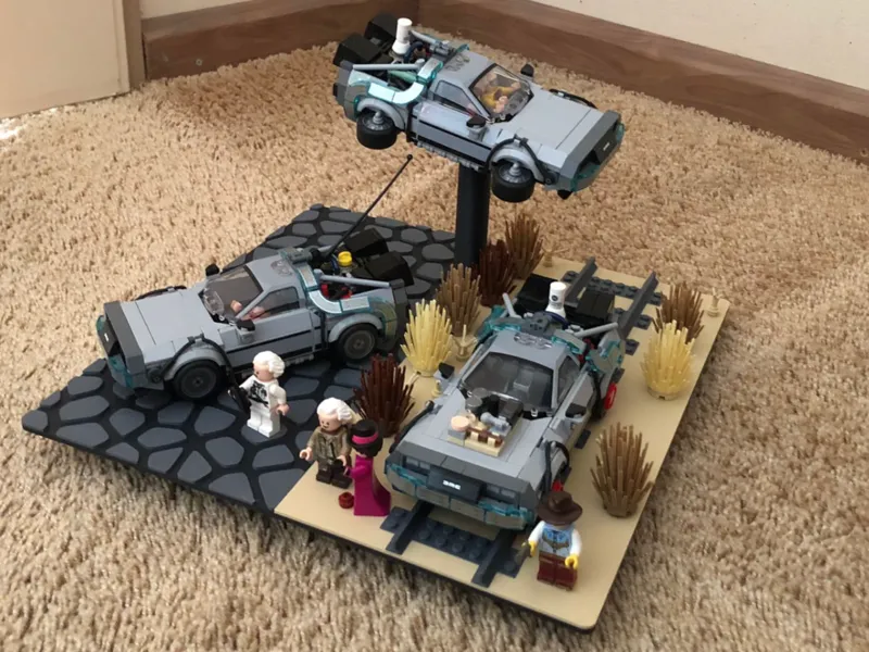 Back to the Future Trilogy Display 3 cars.