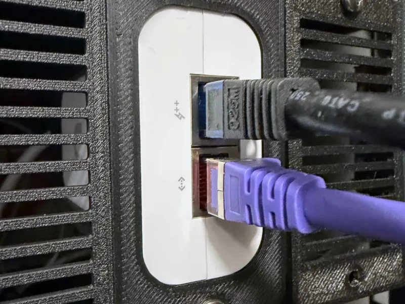 Ubiquiti UniFi PoE++ 60W Mount for RackPi