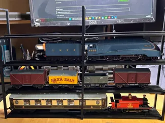 00 Gauge modular model train stand. 