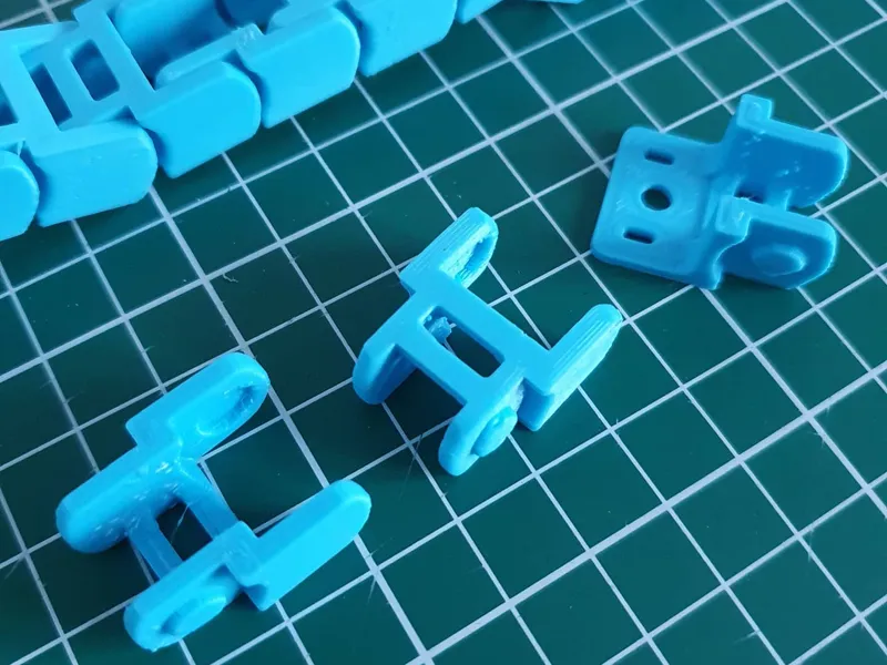 Snap-Fit Drag Chain | Universal Cable Management