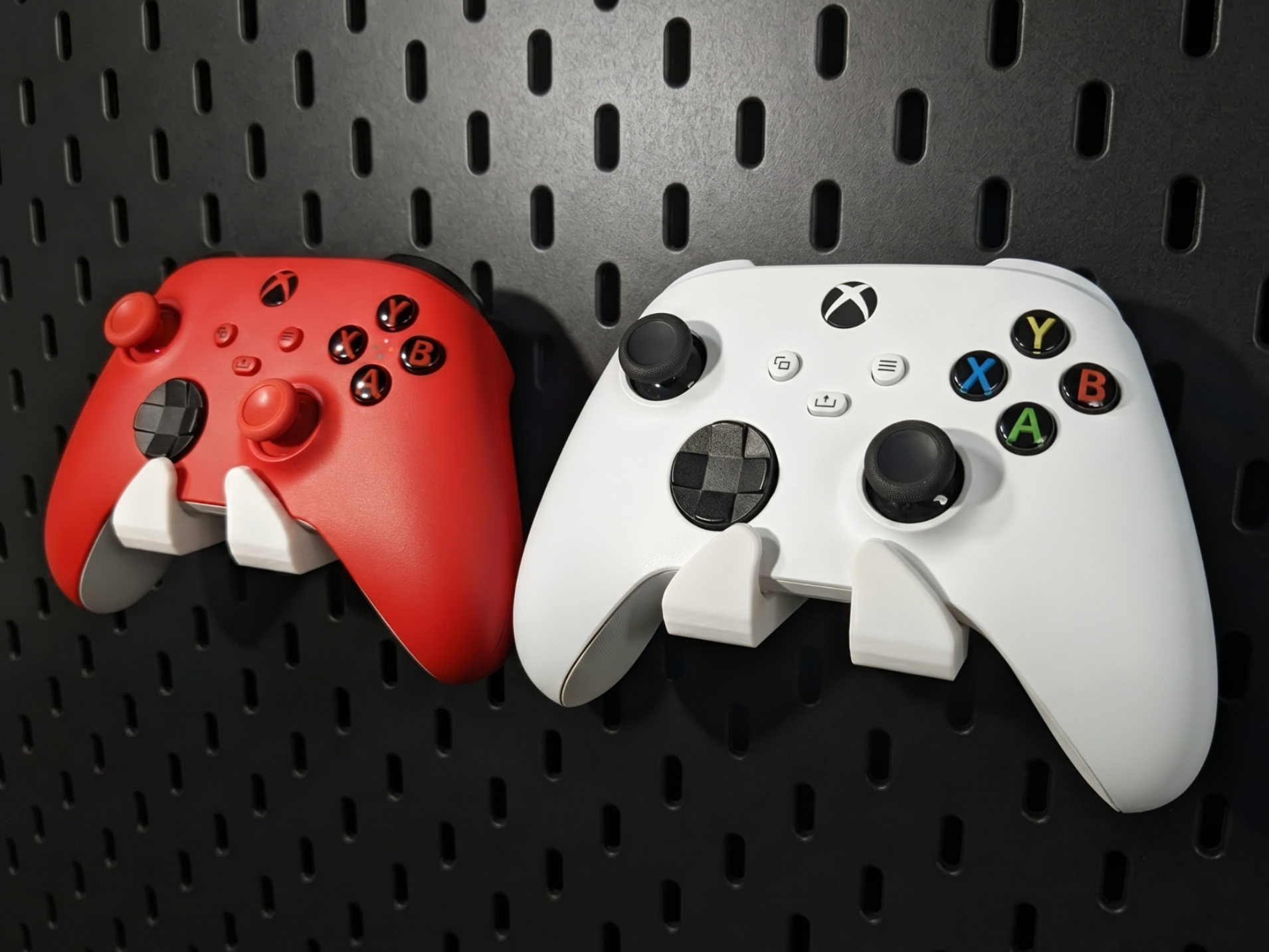 Skadis Xbox controller holder