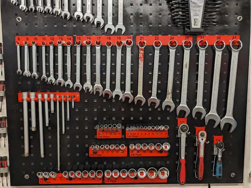 Pipeholdere, Pipeholders, 