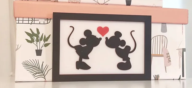 Mickey mouse and minnie kissing frame