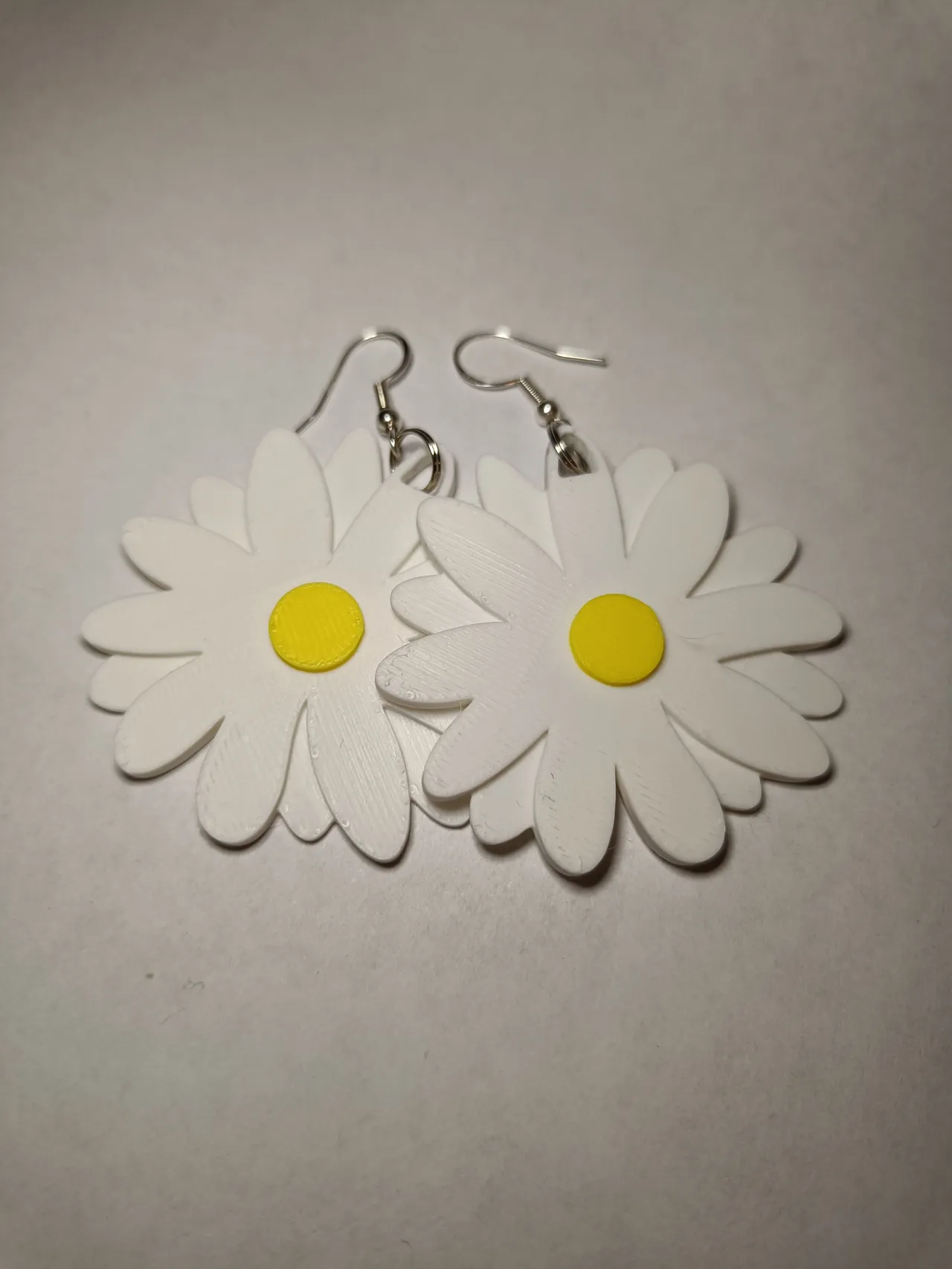 Daisy earrings or keychain view 4