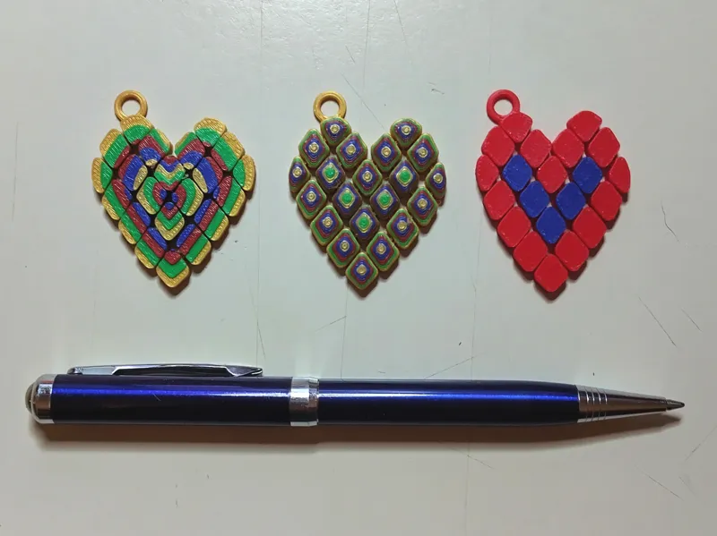 Small flexi heart keyring