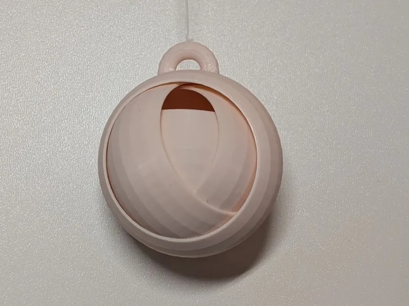 Easy store Christmas tree bauble!