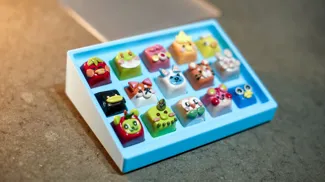 Thin Artisan Keycap Display / Holder 