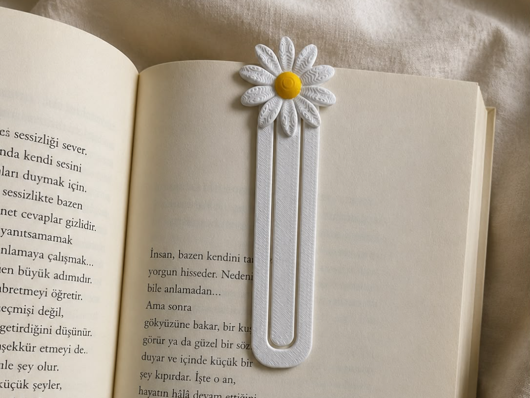Elegant Daisy Bookmark | Spring Floral Page Marker