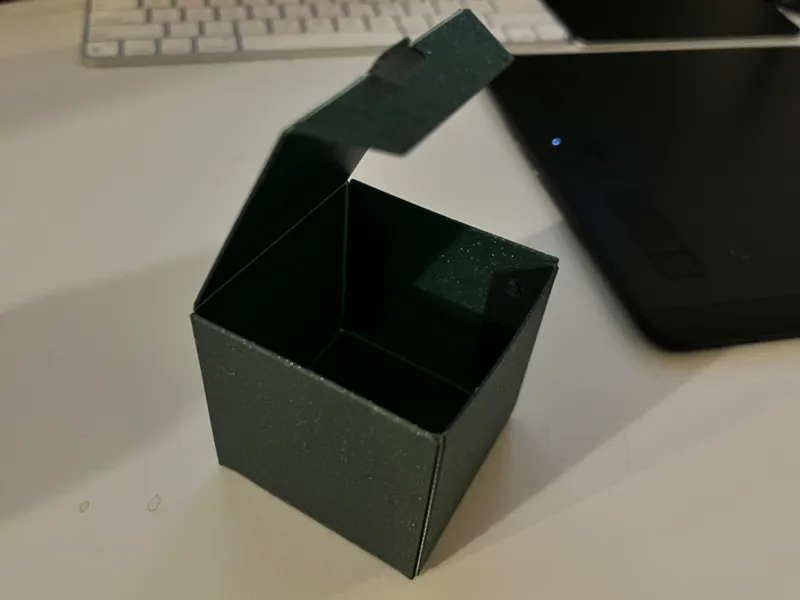 a simple flattened(pattern) box 