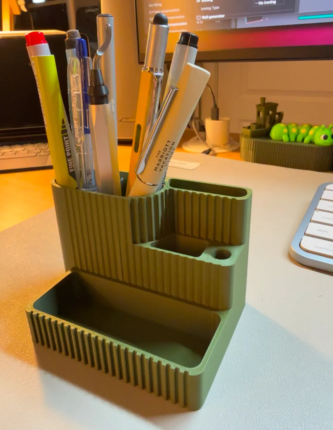 Desk Organizer view 3