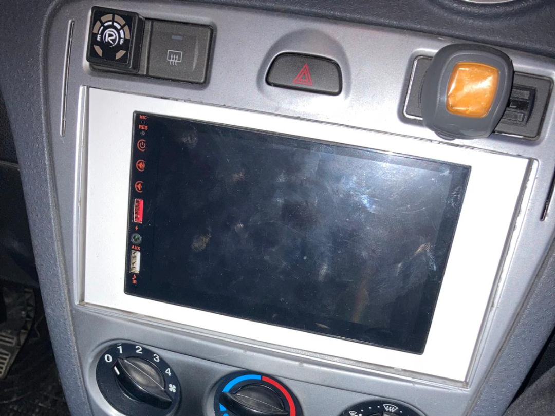 ford fusion mask autoradio