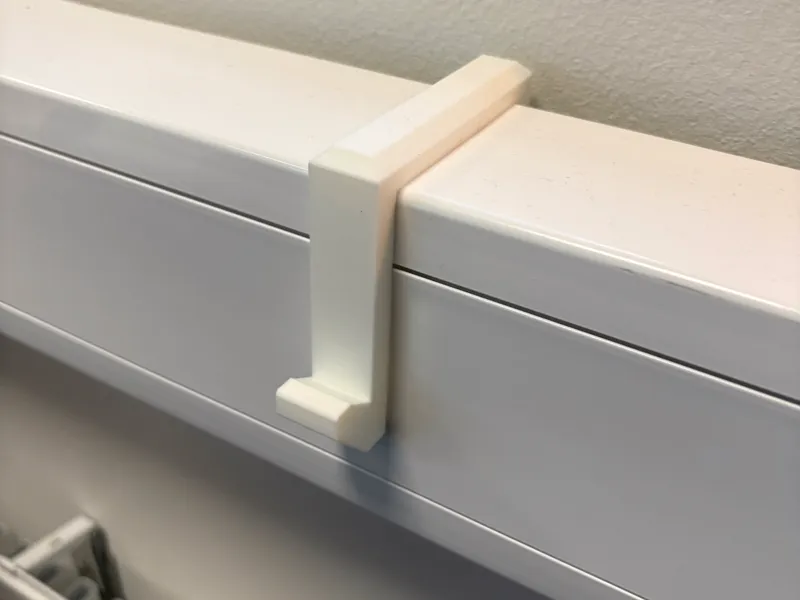 Hook for trunking base 72 mm
