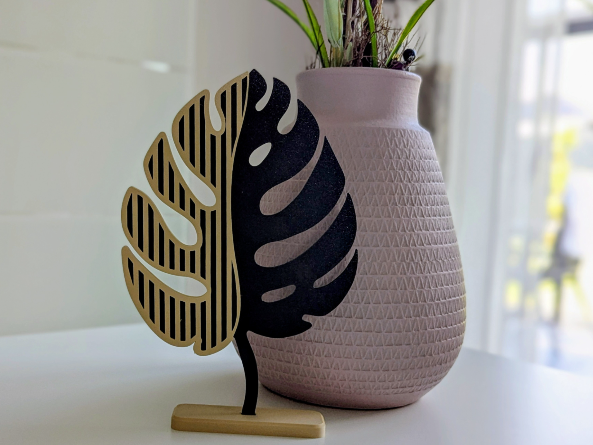 Deko Monstera Blatt in Holzpaneel-Optik