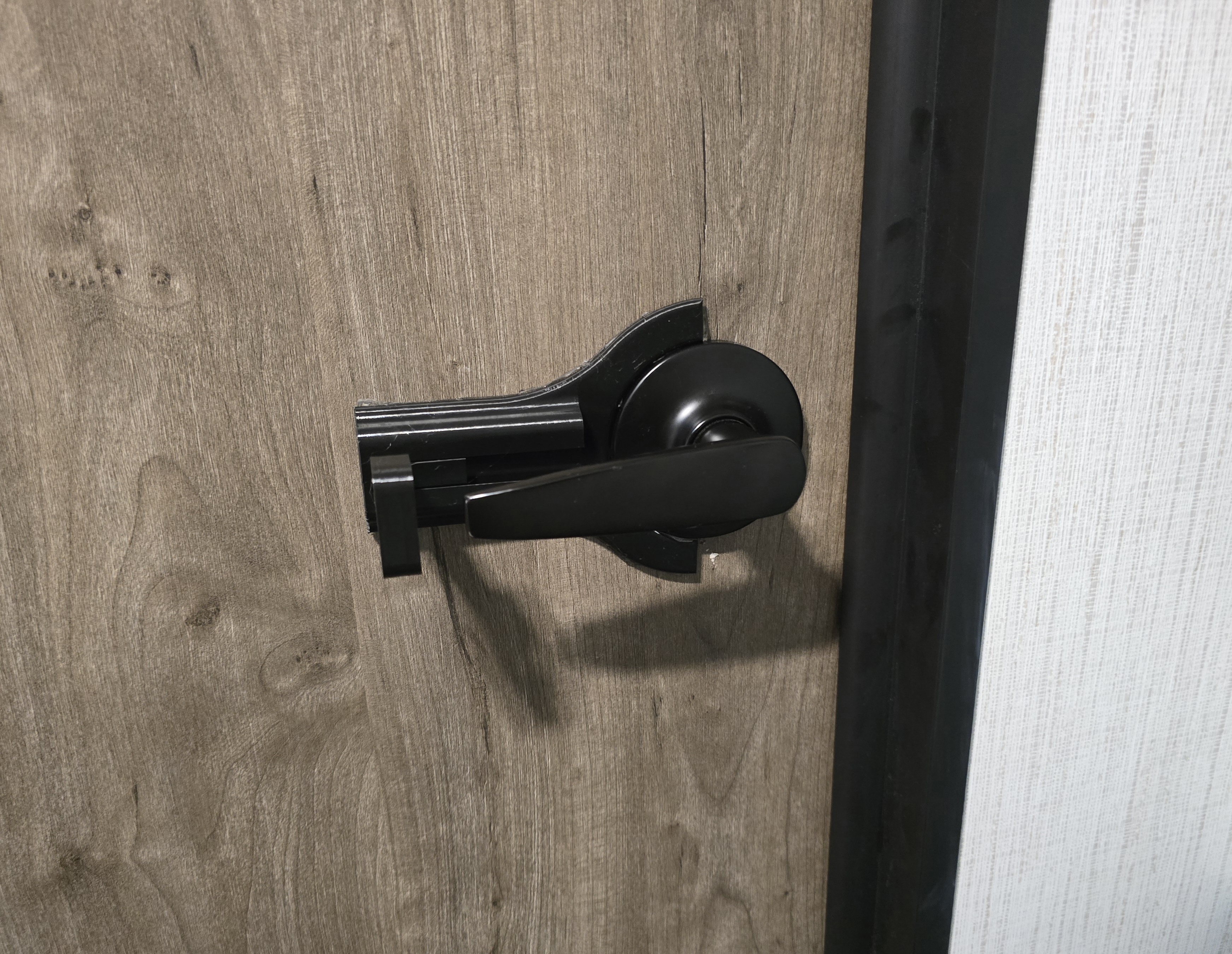 Miniatura 2 do modelo 3D Adhesive Door Lock