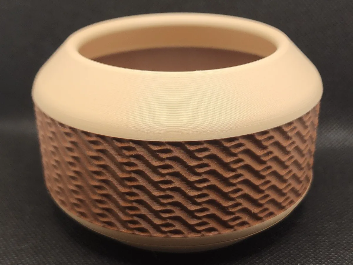 Modern Patterned Planter with Drip Tray - Free 3D Print Model - MakerWorld